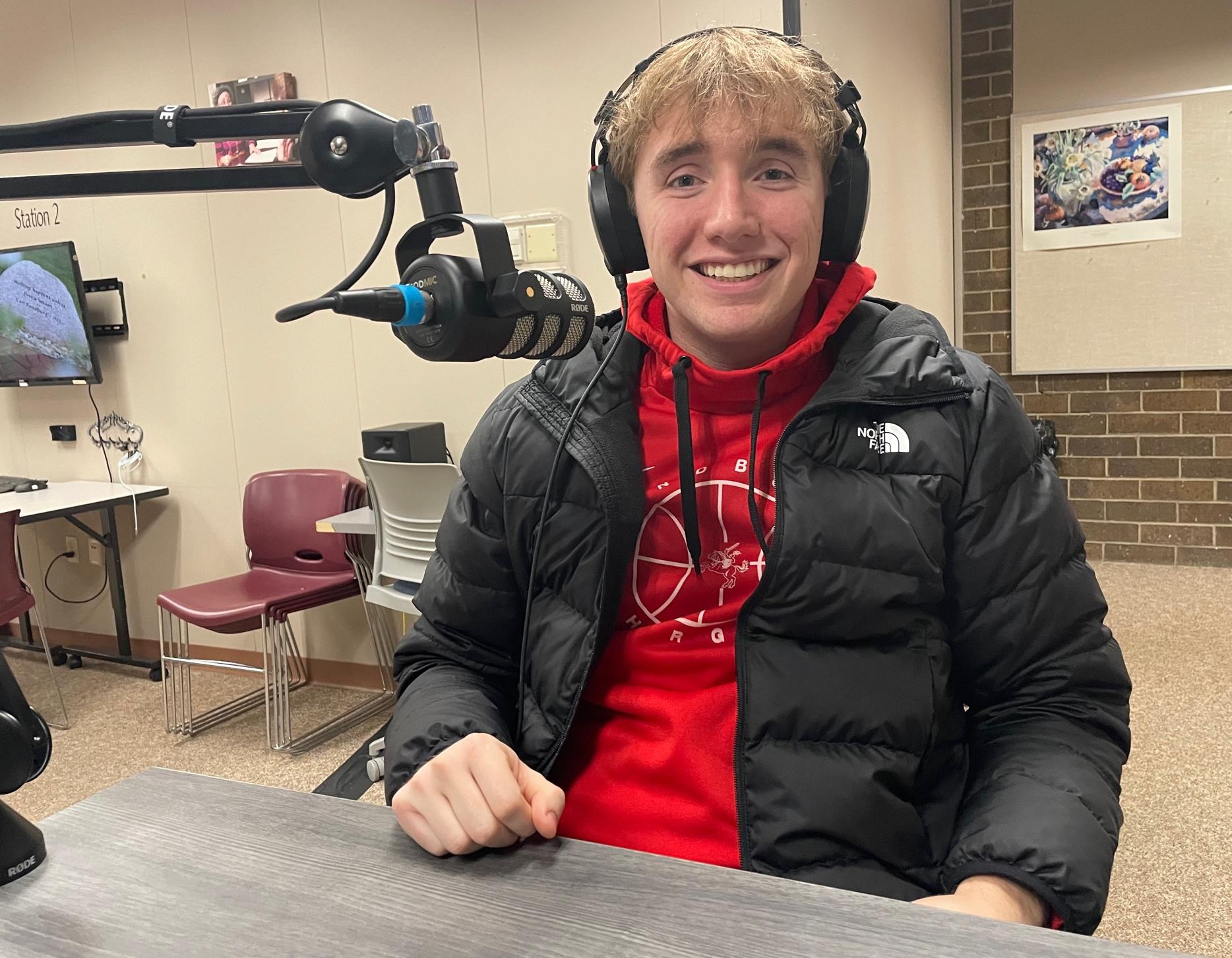 Chargers men's basketball sophomore Griffin Ronnebeck was the guest for Episode 7 of the Sandburg Athletics Podcast.