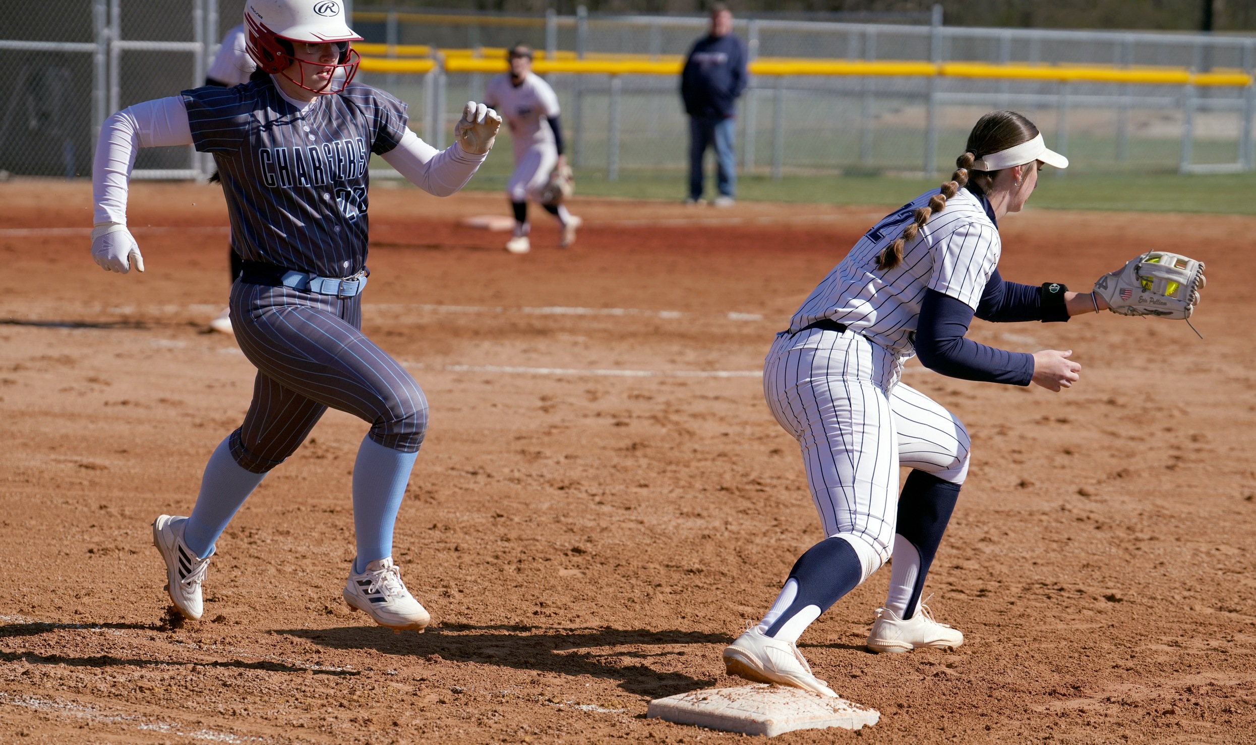 Ryan swats HR in nightcap, but Chargers lose 2 at home to Cavs