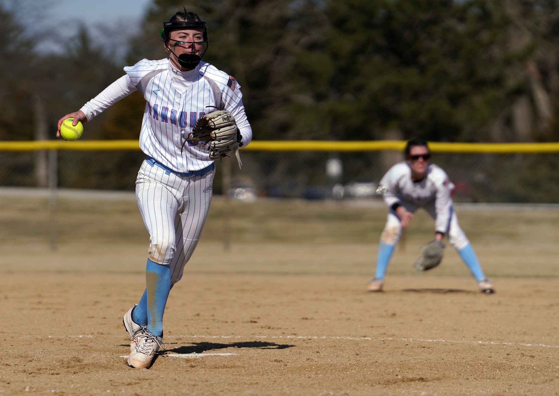 No. 9 Golden Eagles overpower Chargers
