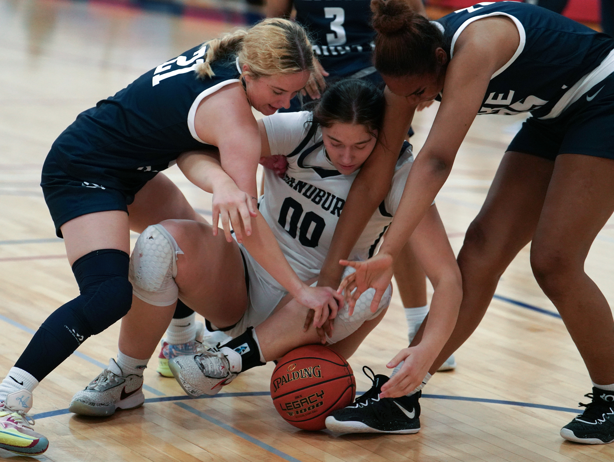Pieper Pours in 27, but Chargers Suffer 1st Home Loss in 3OT Thriller