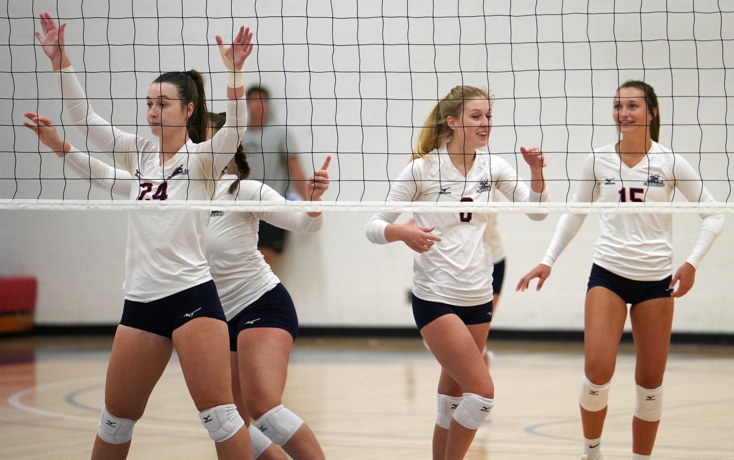 Chargers Get Sweep at Highland to Set Up 1st-Place Showdown With Skyhawks