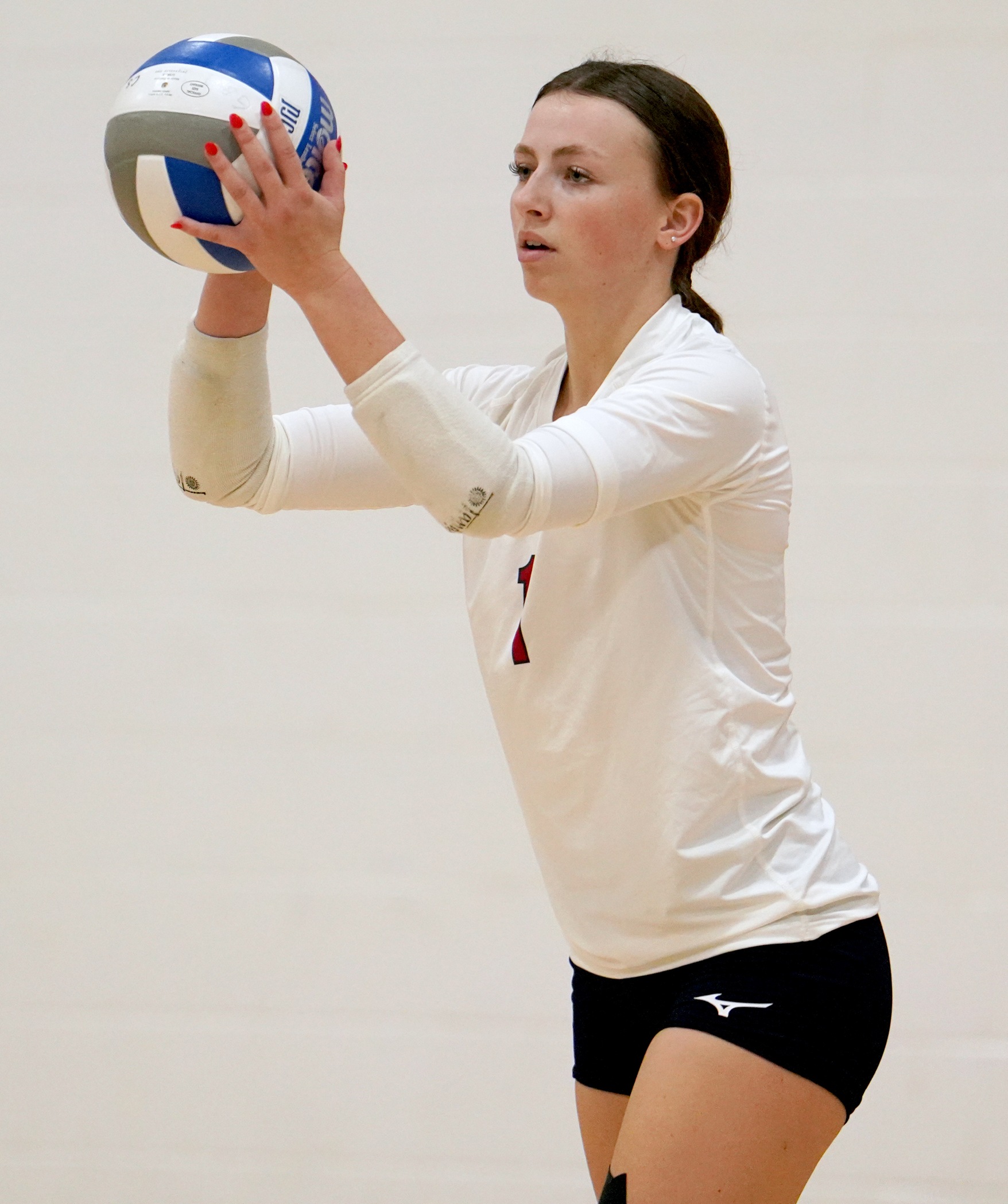 Shaffer has 12 kills, 10 digs in Chargers&rsquo; road loss to Scots